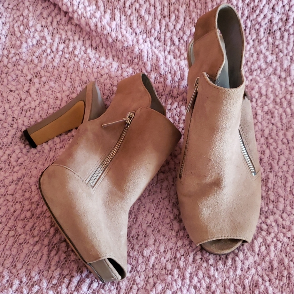 Back open heels